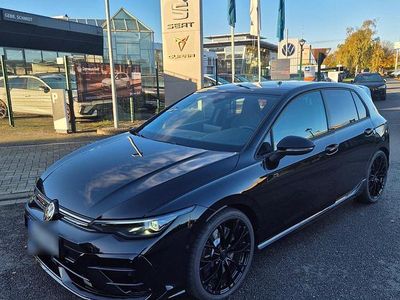 Usata VW Golf VIII R 333 CV (244 kW) 2025 Nero Berlina