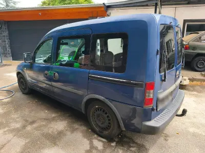 Gebraucht Opel Combo 90 PS (66 kW) 2005 Blau Van / Kleinbus
