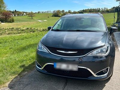 Usado Chrysler Pacifica 291 HP (214 kW) 2020 Cinzento Monovolume