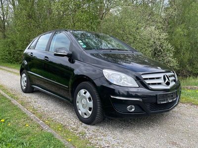 Mercedes B180