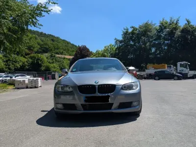 Gebraucht BMW 330 Cabriolet 231 PS (169 kW) 2008 Grau Cabrio