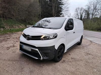 Gebraucht Toyota Proace 120 PS (88 kW) 2023 Weiß Van / Kleinbus