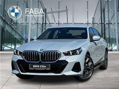 Nuova BMW 530e M Sport 299 CV (219 kW) 2026 Grigio Berlina