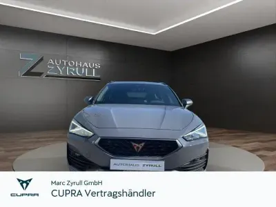Używany Cupra Leon 245 KM (180 kW) 2023 Szary Sedan/Limuzyna