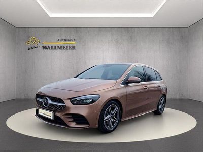 Usata Mercedes B200 AMG line 163 CV (119 kW) 2023 Oro Monovolume