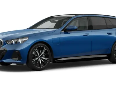 Gebraucht BMW 550e Comfort Edition 489 PS (359 kW) 2026 Blau Kombi