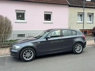Gebraucht BMW 116 115 PS (84 kW) 2007 Grau Kleinwagen