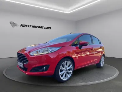 Gebraucht Ford Fiesta Titanium 125 PS (91 kW) 2014 Rot Kleinwagen