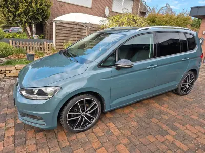 Gebraucht VW Touran IQ Drive 116 PS (85 kW) 2020 Blau Van / Kleinbus