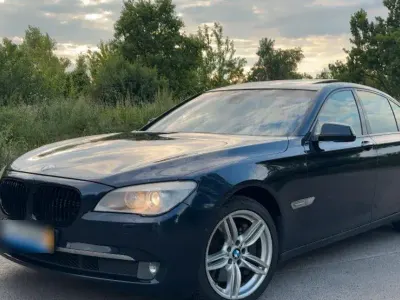 Gebraucht BMW 750 408 PS (300 kW) 2009 Blau Limousine