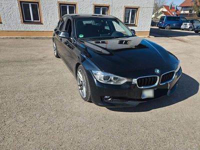 Gebraucht BMW 330 258 PS (189 kW) 2012 Schwarz Limousine