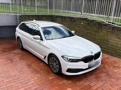 Gebraucht BMW 530 Sport Line 265 PS (194 kW) 2018 Weiß Kombi
