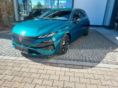 Neu Peugeot 308 Allure 145 PS (106 kW) 2026 Blau Limousine