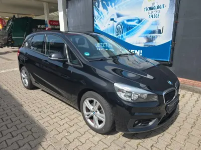 Gebraucht BMW 218 Active Tourer Advantage 136 PS (100 kW) 2017 Schwarz Van / Kleinbus