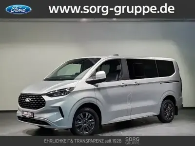 Gebraucht Ford Tourneo Custom Titanium 136 PS (100 kW) 2025 Silber Van
