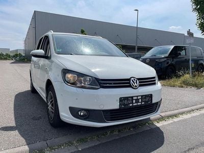Weiß Gebraucht 2015 VW Touran Cup Van / Kleinbus | 10.300 € (Guter Preis)