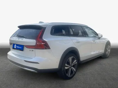 Gebraucht Volvo V60 CC 184 PS (135 kW) 2024 Kombi