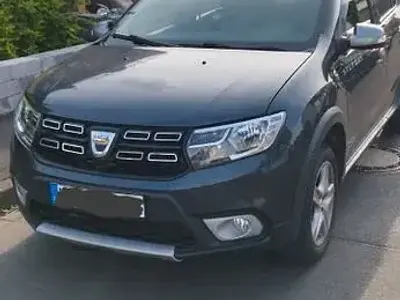 Gebraucht Dacia Sandero Comfort 90 PS (66 kW) 2017 Schwarz Limousine