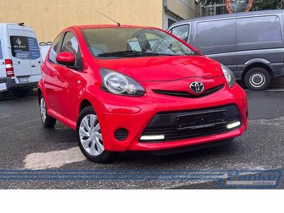 Second-hand Toyota Aygo Cool 68 CP (50 kW) 2014 Roșu Hatchback