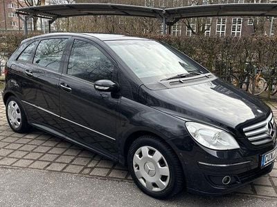 Gebraucht Mercedes B200 136 PS (100 kW) 2006 Schwarz Van / Kleinbus