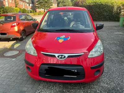 Gebraucht Hyundai i10 67 PS (49 kW) 2010 Rot Kleinwagen