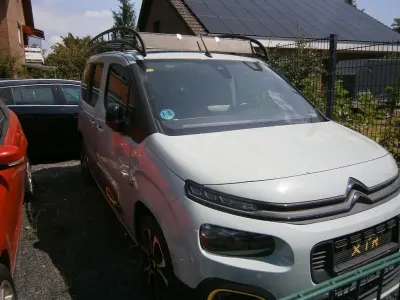 Gebraucht Citroën Berlingo Shine 102 PS (75 kW) 2019 Grün Van / Kleinbus