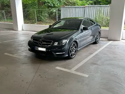 Gebraucht Mercedes C180 AMG 156 PS (114 kW) 2013 Grau Coupé