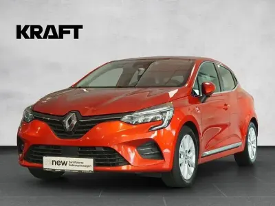 Gebraucht Renault Clio V Intens 140 PS (102 kW) 2021 Feuerrot Limousine