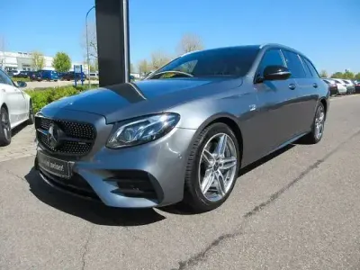 Begagnad Mercedes E43 AMG AMG 401 HK (294 kW) 2017 Grå Sedan
