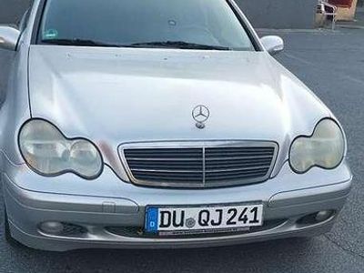 Gebraucht Mercedes 220 156 PS (114 kW) 2004