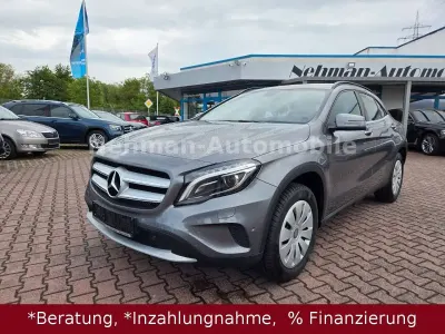 Gebraucht Mercedes GLA200 Style 156 PS (114 kW) 2015 Grau SUV