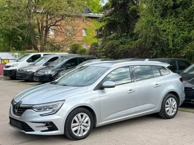Gebraucht Renault Mégane II Intens 116 PS (85 kW) 2022 Silber Limousine