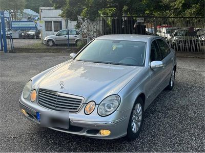 Mercedes E200