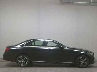 Occasion Mercedes E300 Avantgarde 245 ch (180 kW) 2019 Noir Berline