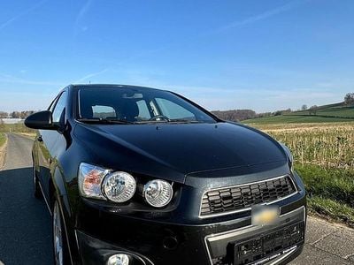 Gebraucht Chevrolet Aveo 116 PS (85 kW) 2011 Schwarz Kleinwagen