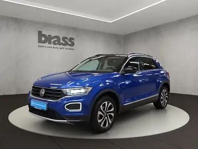 Ravennablau metallic/schwarz Gebraucht 2021 VW T-Roc Active SUV | 22.400 € (Fairer Preis)