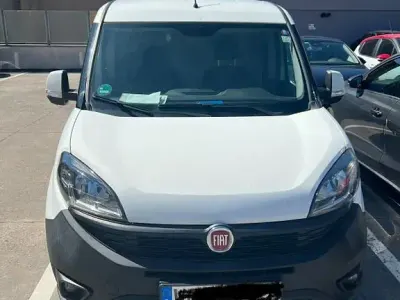 Gebraucht Fiat Doblò Lounge 95 PS (69 kW) 2018 Weiß Van / Kleinbus
