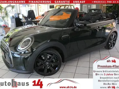Usata Mini Cooper Cabriolet 136 CV (100 kW) 2022 Verde Cabrio