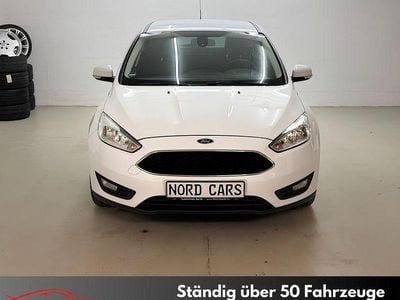 Weiß Gebraucht 2016 Ford Focus Limousine | 8.500 € (Guter Preis)