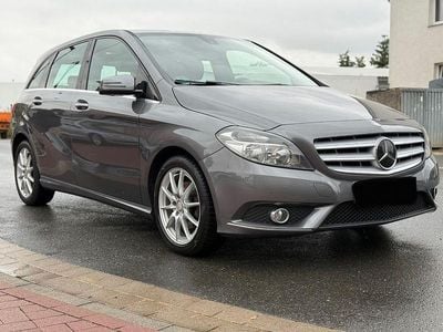 Mercedes B200