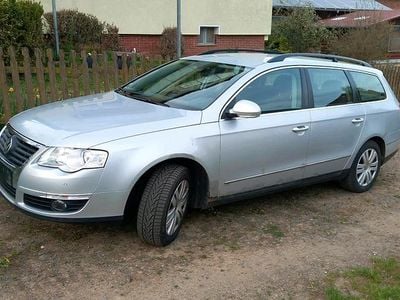 Usata VW Passat 105 CV (77 kW) 2007 Argento Station wagon