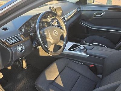 Second-hand Mercedes E250 2011 Negru Berlinǎ
