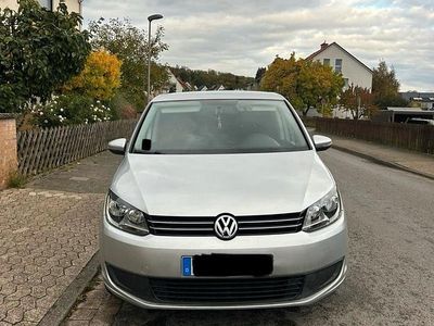 Silber Gebraucht 2010 VW Touran Comfortline Van / Kleinbus | 6.000 € (Fairer Preis)