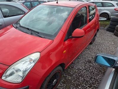 Nissan Pixo