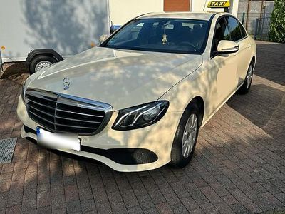 Mercedes E220