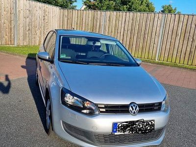 Gebraucht VW Polo Trendline 75 PS (55 kW) 2013 Silber Kleinwagen