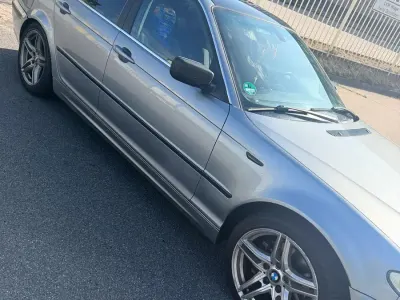Gebraucht BMW 320 150 PS (110 kW) 2004 Grau Limousine