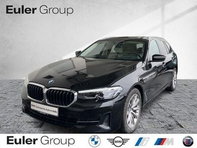 Gebraucht BMW 520 190 PS (139 kW) 2022 Saphirschwarz metallic Kombi
