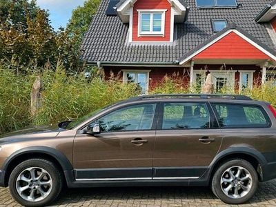 Braun Gebraucht 2014 Volvo XC70 SUV | 12.500 €