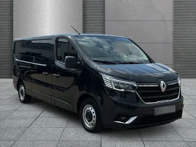 Gebraucht Renault Trafic Komfort 150 PS (110 kW) 2023 Schwarz metallic